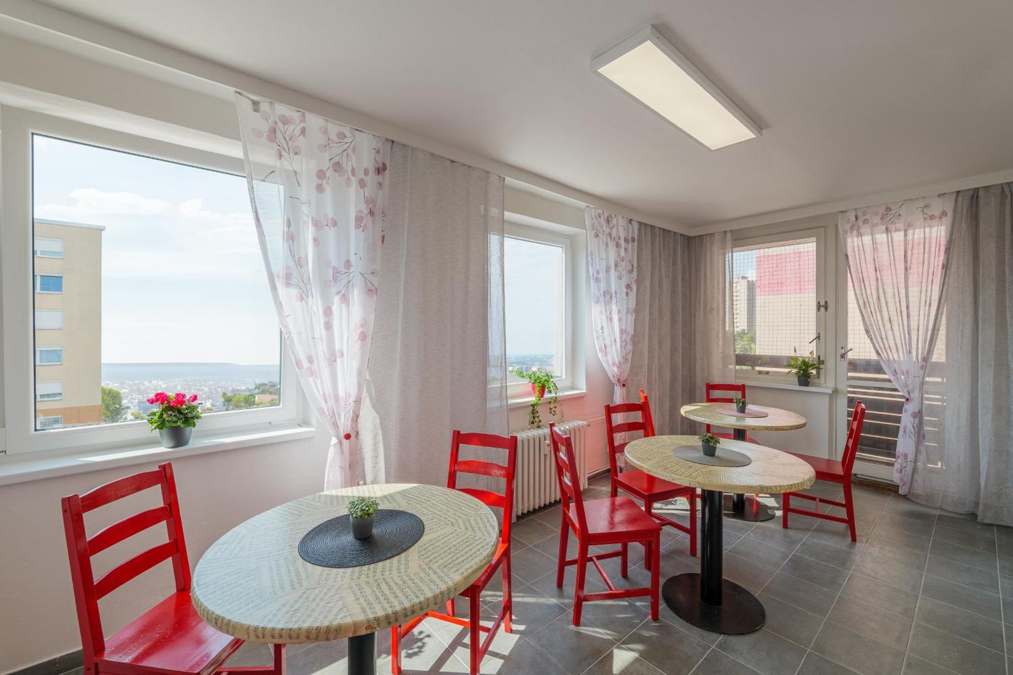 Cooliving Hostel Πράγα Εξωτερικό φωτογραφία