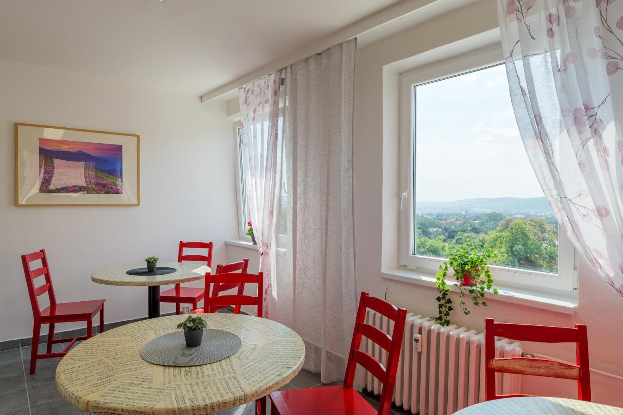 Cooliving Hostel Πράγα Εξωτερικό φωτογραφία